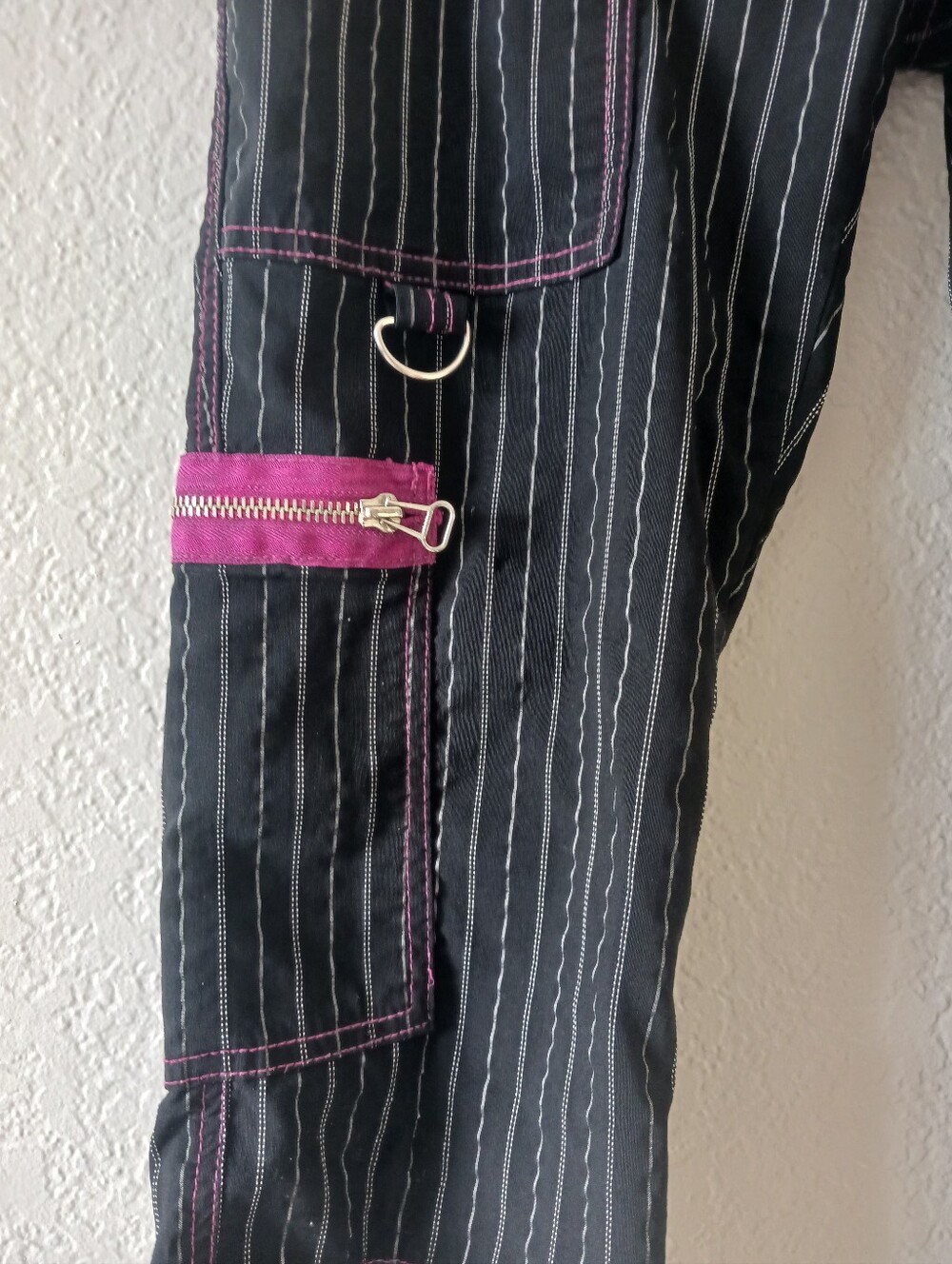 Punk Black Pinstripe Capri Pants with Zippers And Pink Stitching Vintage 90s - Picture 6 of 7
